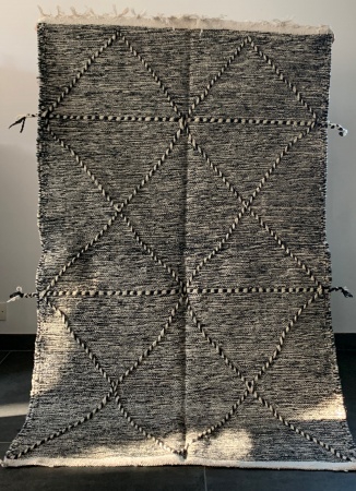 ANAS - Tapis Zanafi noir & blanc 160x101cm