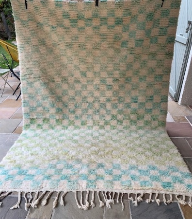 ELIO -Tapis Oued Zem Blanc damiers bleu/vert/jaune 268x195cm