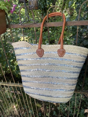 Panier en paille rayures sequins argent