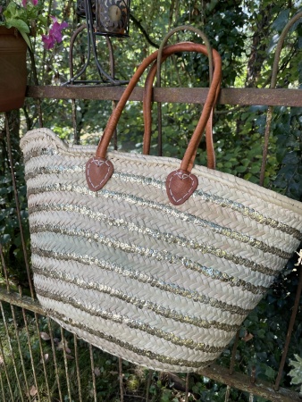 Panier en paille rayures sequins or