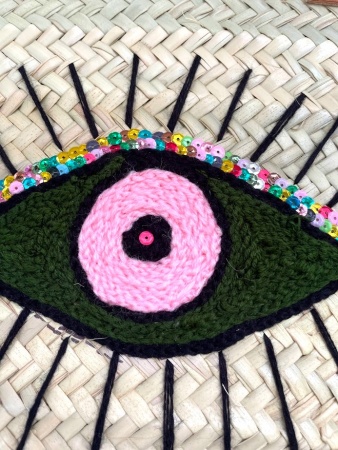 Panier paille oeil vert et rose