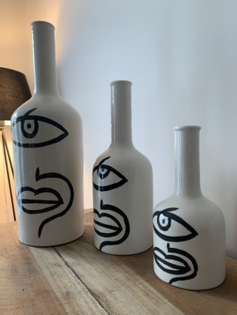 Série Vases céramiques blanc visage noir