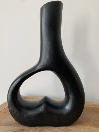 Vase céramique noir coeur