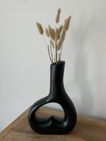 Vase céramique noir coeur