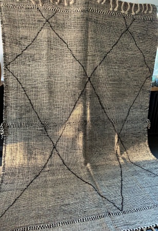 WAEL- Tapis Zanafi noir & blanc 300x204cm
